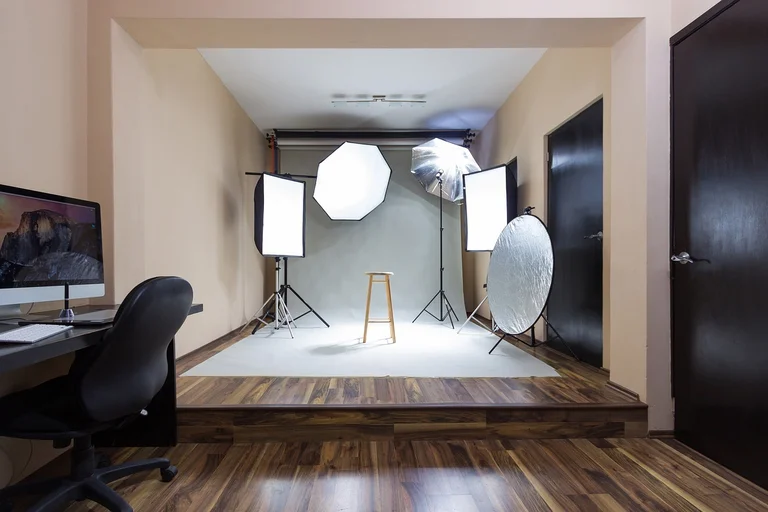 You are currently viewing Mengatur Set Studio Rumahan untuk Foto Produk Berkualitas Tinggi