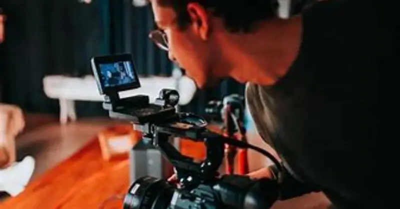 You are currently viewing Aksesori Kamera Penting untuk Setiap Videografer Dokumentasi